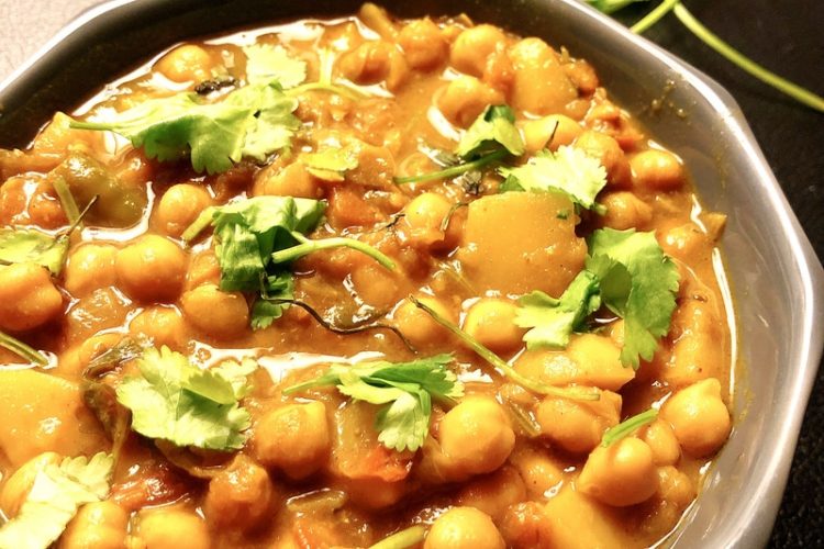Vegan Indian chickpeas curry